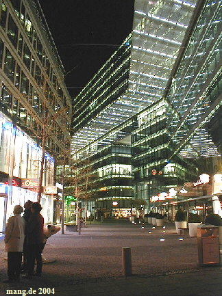 Berlin 2004 - KranzlerEck bei Nacht