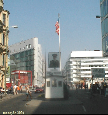 Berlin 2004 - Checkpoint Charlie